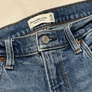 Abercrombie & Fitch high rise mom jeans